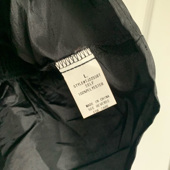 Cherry cloth strapless Black Ruffled tube Top - Picture 3 of 4